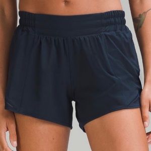 Lululemon Hotty Hot 4” shorts size 6